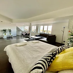  Apartment Castle View