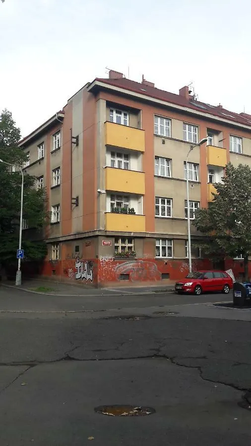 Vysocany Прага 0*,
